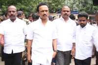 Celebrities Pay Homage to MS Viswanathan Photos